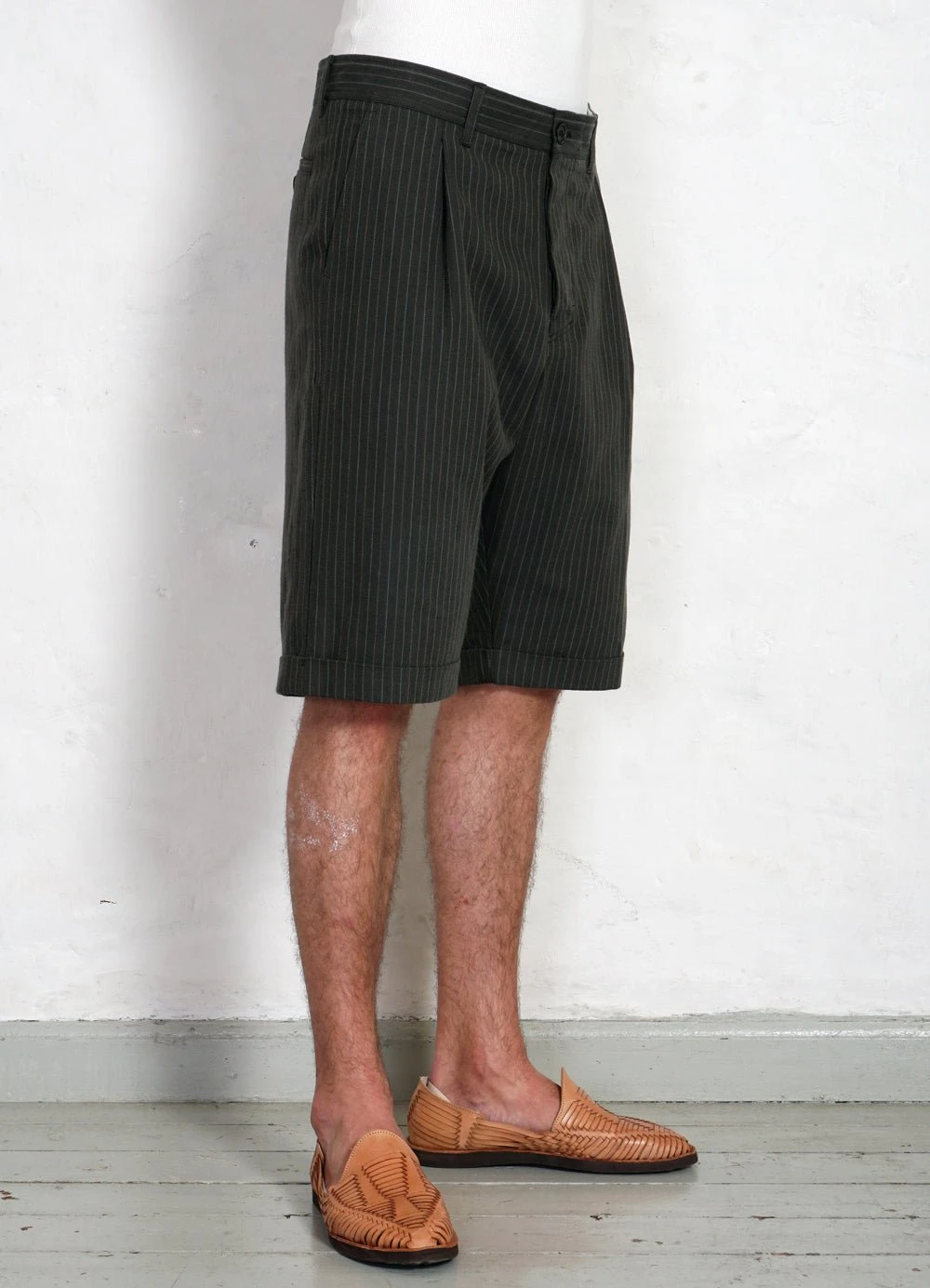 HANSEN GARMENTS BIRK | Single Pleated Shorts | Khaki Pin 3 HANSEN GARMENTS BIRK | Single Pleated Shorts | Khaki Pin – Bild 3