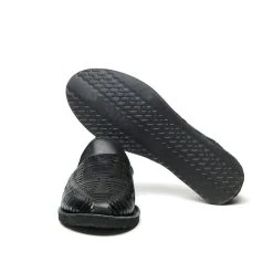Chamula Cancun Leather Huarache | Slip On Vegetable Tanned Sandals | Black -PUMA Shop cancun leather huarache slip on vegetable tanned sandals black chamula 141145