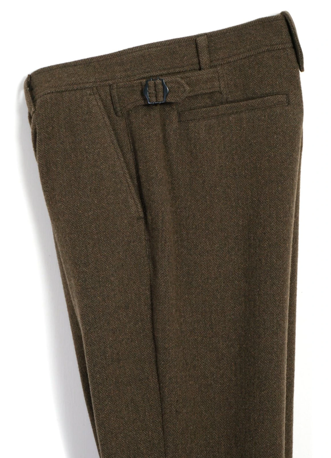 HANSEN GARMENTS FINN | Side Buckle Regular Trousers | Brown Herringbone 5 HANSEN GARMENTS FINN | Side Buckle Regular Trousers | Brown Herringbone – Bild 5