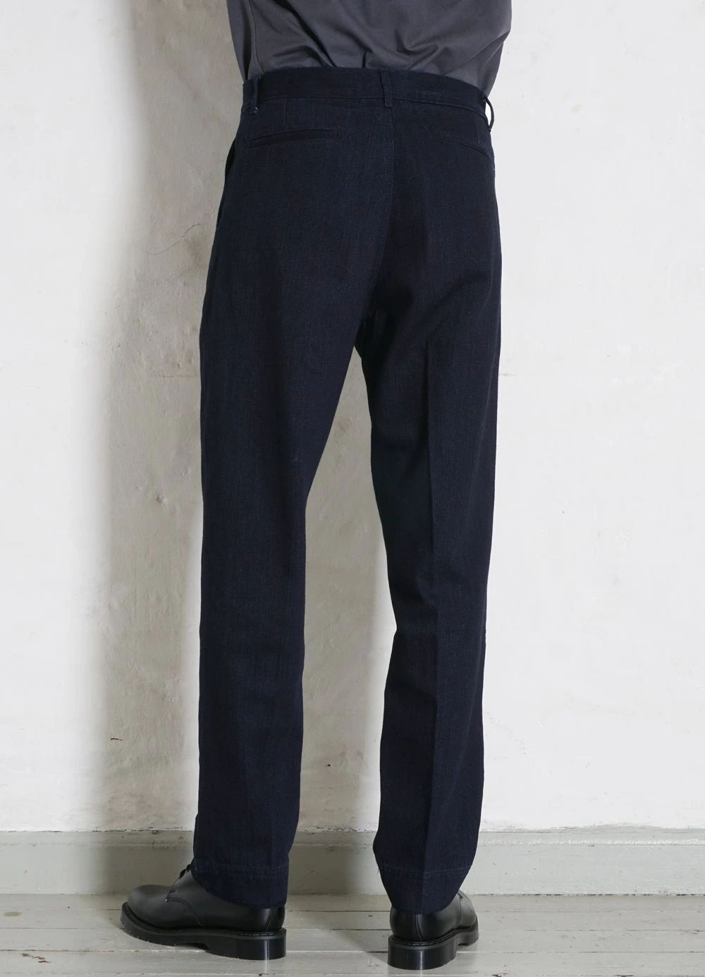 HANSEN GARMENTS KEN | Wide Cut Work Trousers | Black Indigo 3 HANSEN GARMENTS KEN | Wide Cut Work Trousers | Black Indigo – Bild 3
