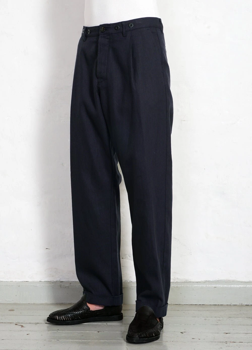HANSEN GARMENTS SUNE | Pleated Wide Cut Trousers | Dark Blue 3 HANSEN GARMENTS SUNE | Pleated Wide Cut Trousers | Dark Blue – Bild 3