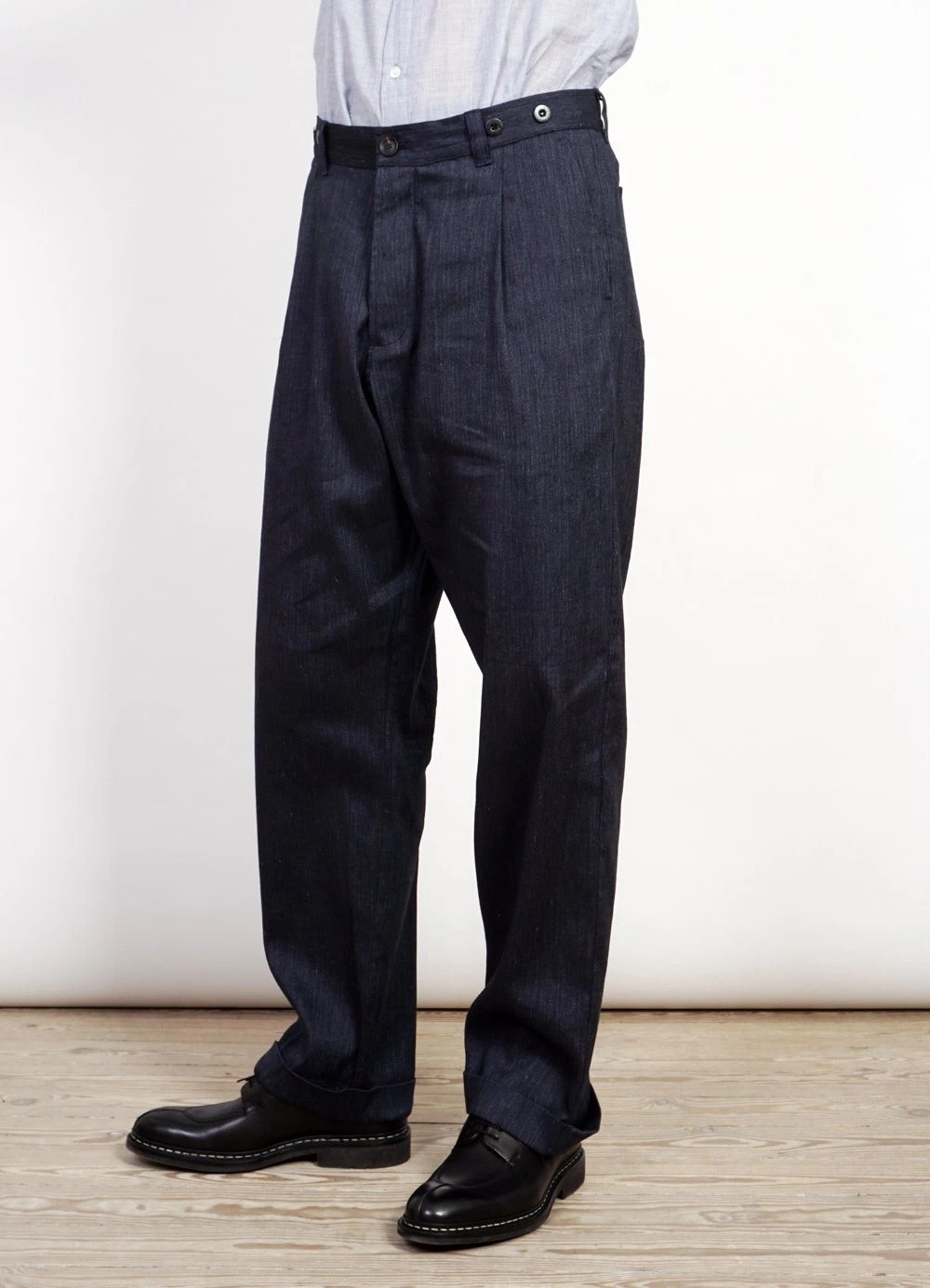 HANSEN GARMENTS SUNE | Pleated Wide Cut Trousers | Navy Melange 3 HANSEN GARMENTS SUNE | Pleated Wide Cut Trousers | Navy Melange – Bild 3