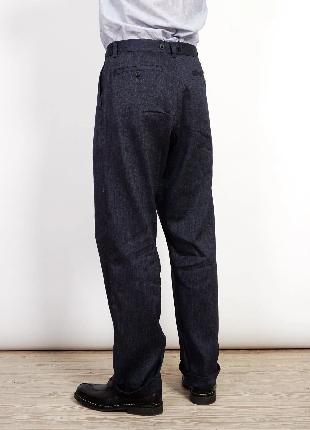 HANSEN GARMENTS SUNE | Pleated Wide Cut Trousers | Navy Melange 4 HANSEN GARMENTS SUNE | Pleated Wide Cut Trousers | Navy Melange – Bild 4