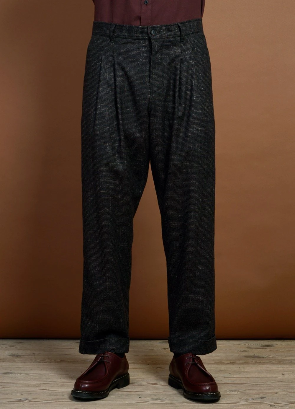 HANSEN GARMENTS SYLVESTER | Double Pleated Trousers | Macchiato 4 HANSEN GARMENTS SYLVESTER | Double Pleated Trousers | Macchiato – Bild 4