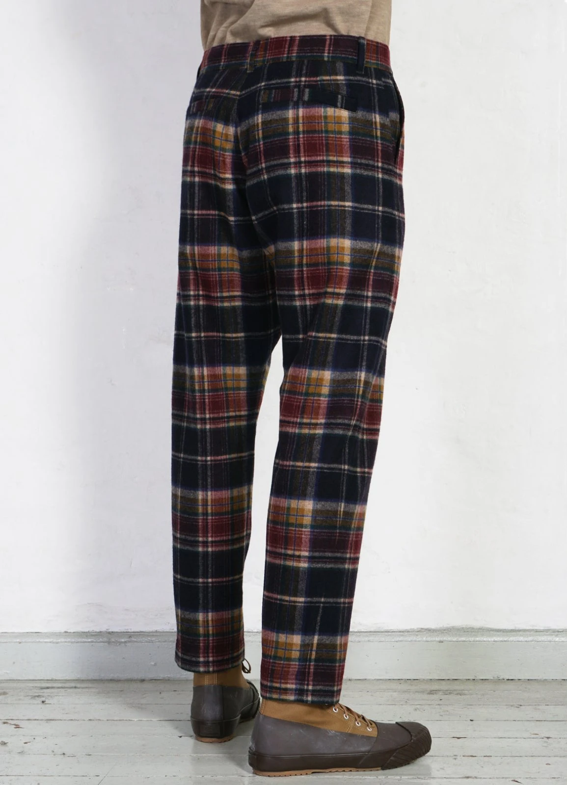 HANSEN GARMENTS TYGE | Wide Cut Cropped Trousers | Multi Colour Check 10 HANSEN GARMENTS TYGE | Wide Cut Cropped Trousers | Multi Colour Check – Bild 10