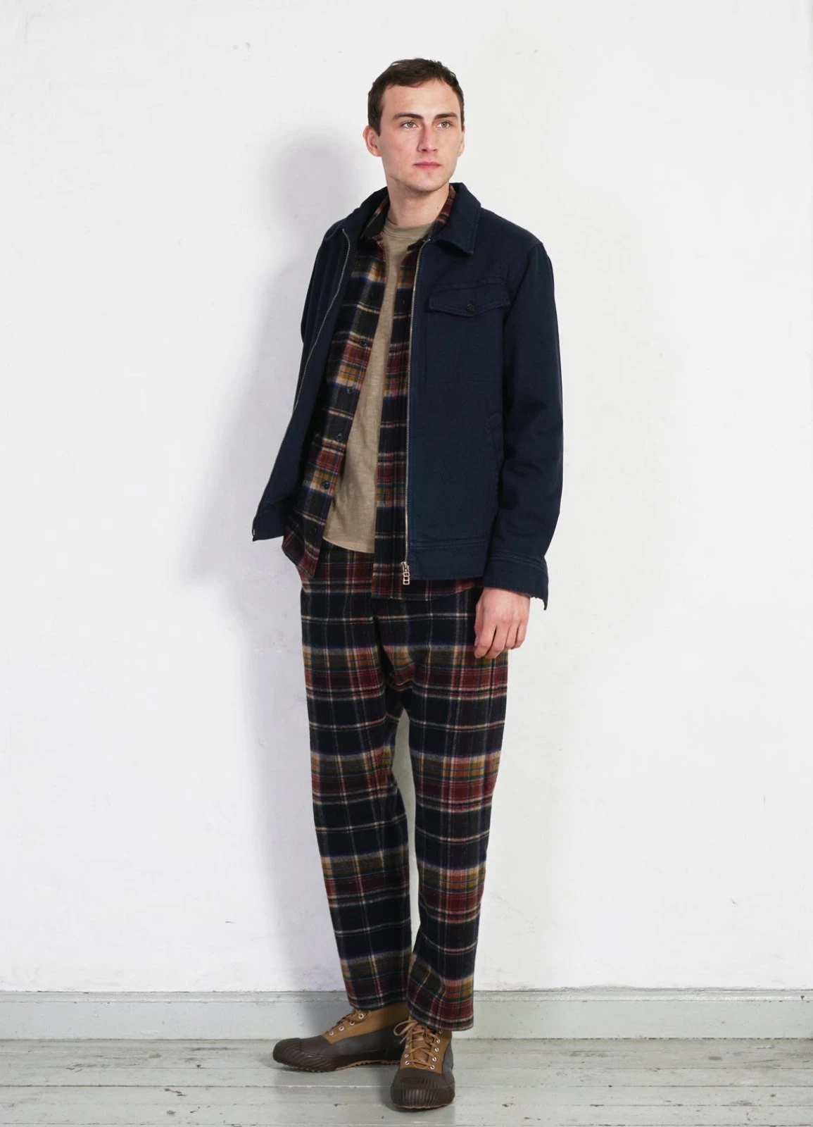 HANSEN GARMENTS TYGE | Wide Cut Cropped Trousers | Multi Colour Check 8 HANSEN GARMENTS TYGE | Wide Cut Cropped Trousers | Multi Colour Check – Bild 8